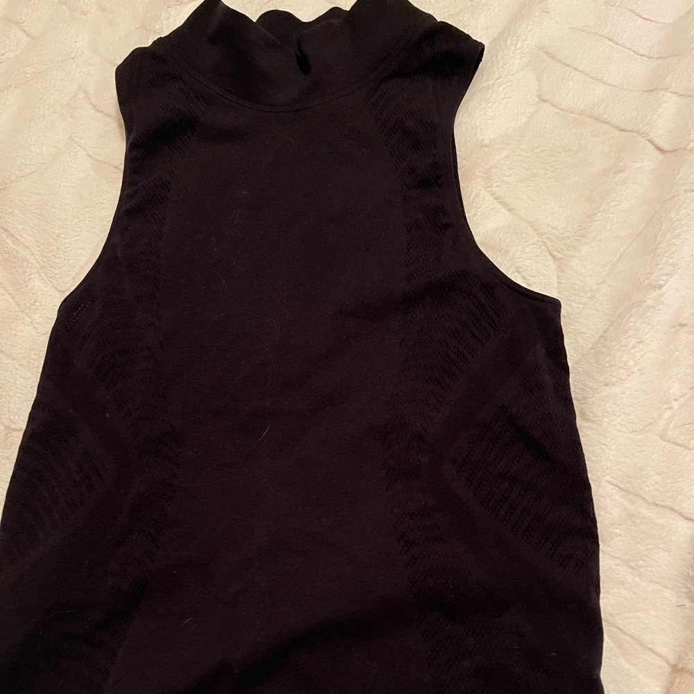 High neck lulu lemon workout top